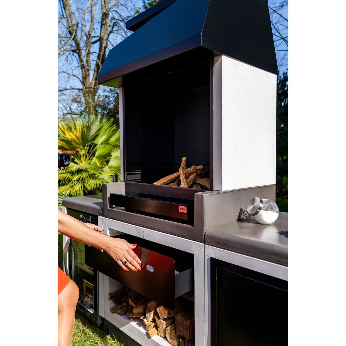Tuozi - Grill Murowany Na Drewno I Węgiel Model Kitaway Otte (szary/biały - 84 X 63 X 206 Cm) Nr ref.: T00170