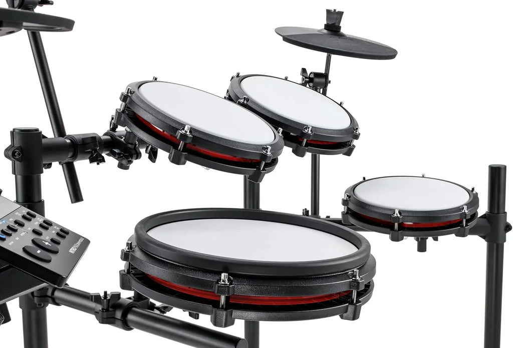 Alesis Nitro Max Kit – Elektroniczna perkusja z cichymi naciągami siateczkowymi, dwustrefowym padem werbla 10", Bluetooth, 440+ autentycznych brzmień, lekcjami Drumeo, USB MIDI, pedałem stopy