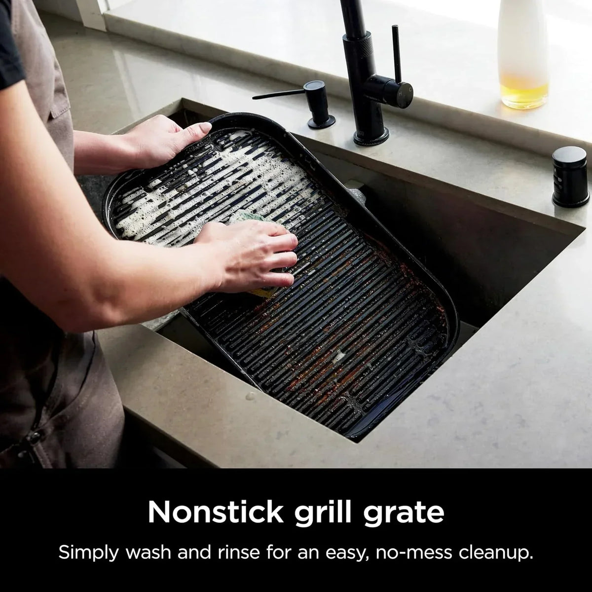 Ninja Woodfire Pro XL Grill i Wędzarnia Zewnętrzna, termometr, master grill 4 w 1, grill wędzarniczy, zewnętrzna frytownica powietrzna, piekarnik, przenośny, grill elektryczny, ciemnoszary, model OG850, 2026