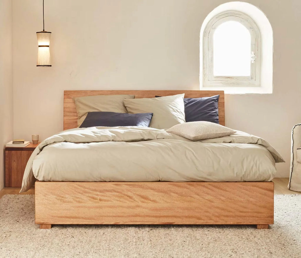 Łóżko z litego drewna LUCA z pojemnikiem do przechowywania